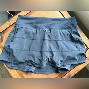 Lululemon pace rival skirt